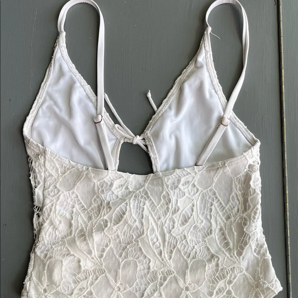 Kendall & Kylie white lace swimsuit - Picture 2 of 7
